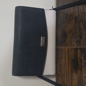 Kate Spade New York Leatger Winni Laurel Way Crossbody